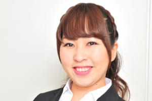 杉村えみ 経営も開催もお手の物 微笑みの天使 キンマweb 近代麻雀 の竹書房がおくる麻雀ニュース 情報サイト